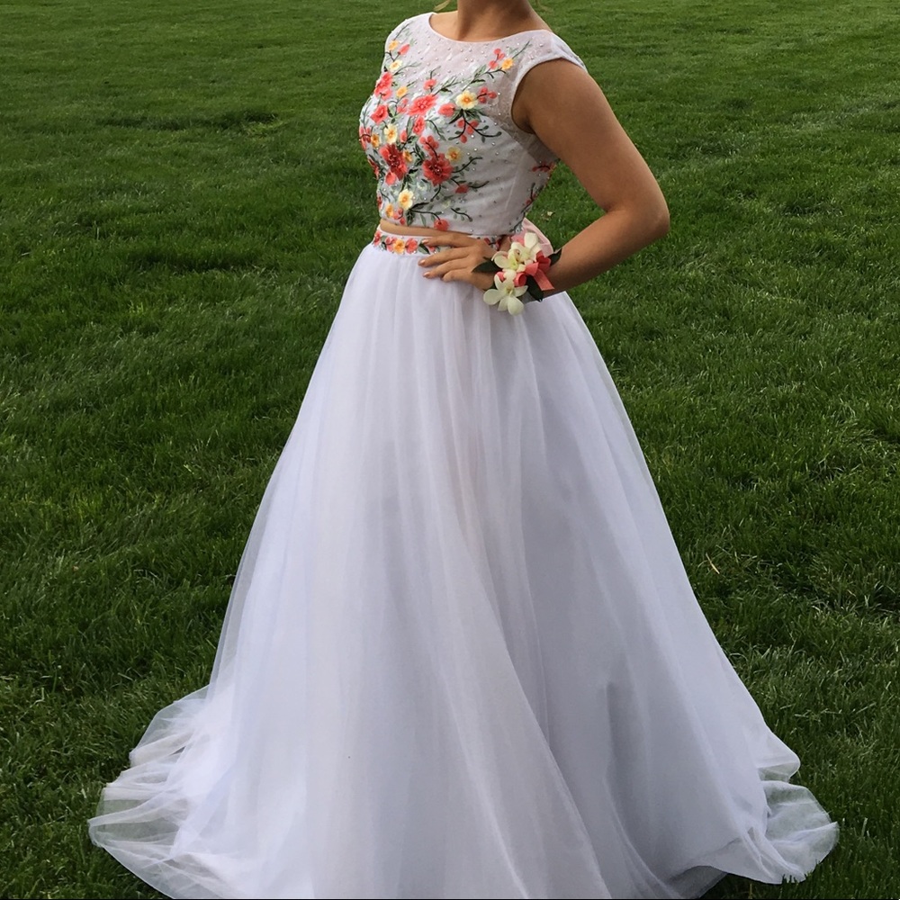 Alyce prom dress